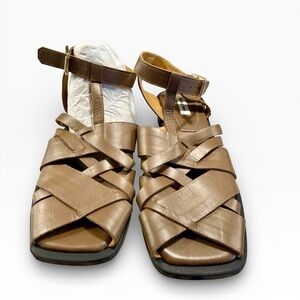 Elegant Tan Strappy Sandals